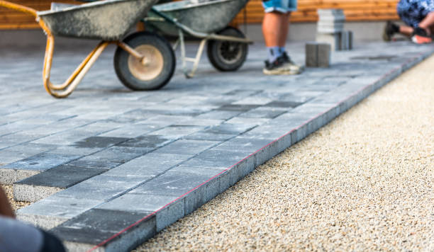 Best Driveway Paving Contractor  in Highland, IL