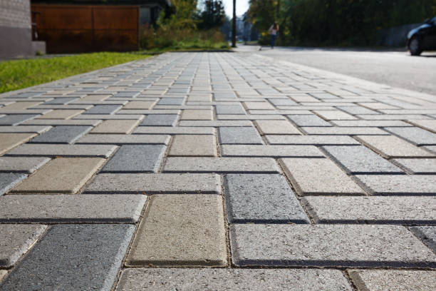 Best Driveway Pavers Near Me  in Highland, IL