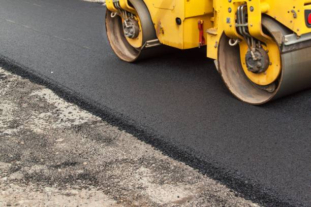 Best Driveway Paving Contractor  in Highland, IL